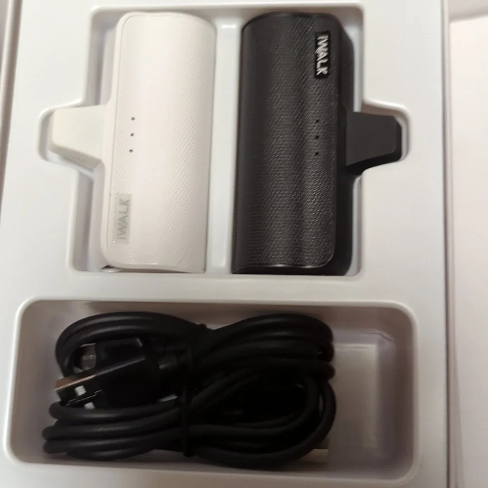 NEW iwalk 2 Pack Portable iPhone Charger Lightning